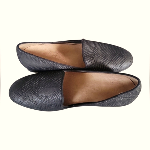 Vionic Willa II Women's Slip On Black Metal Snakeskin Flats Loafers Size 5 - Picture 5 of 8